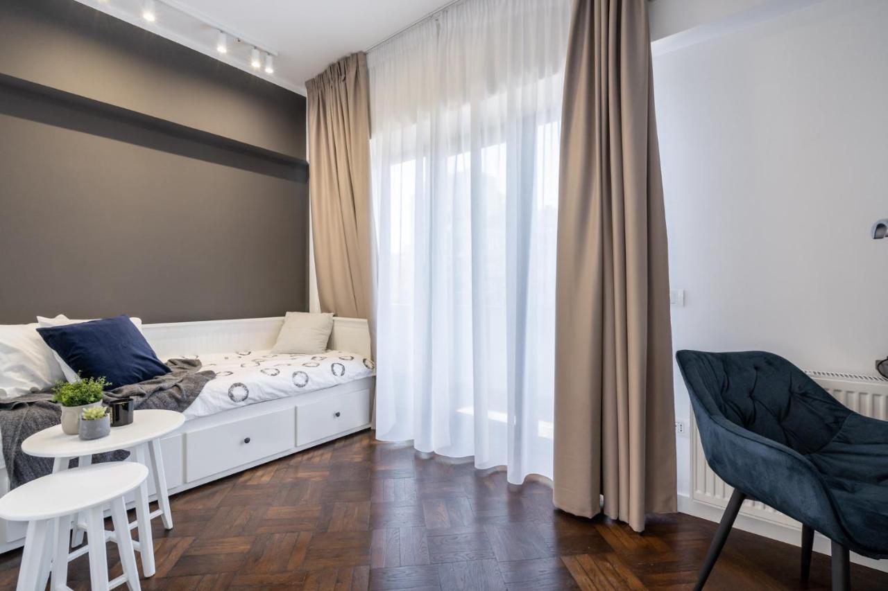 Elegant Two Bedrooms Apartment Bukarest Kültér fotó