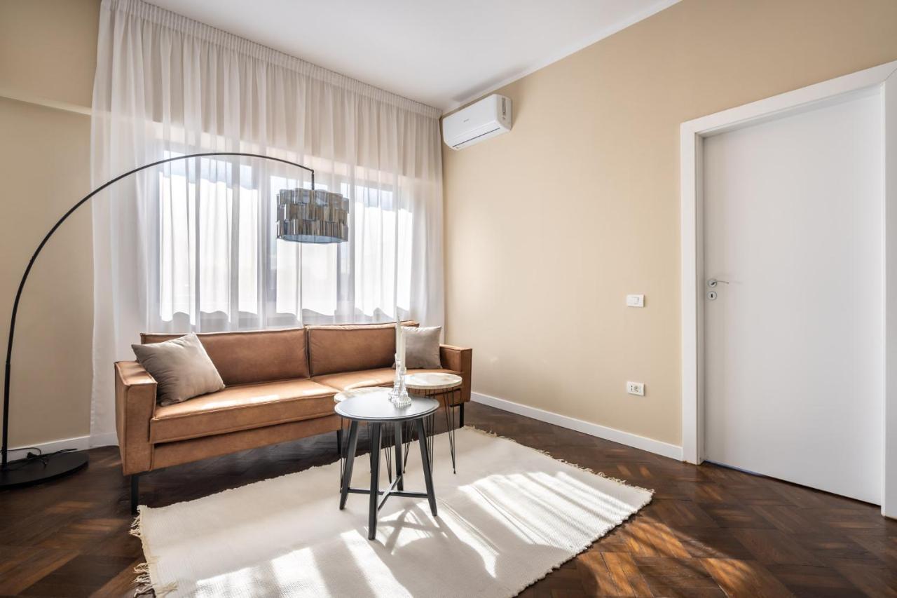 Elegant Two Bedrooms Apartment Bukarest Kültér fotó