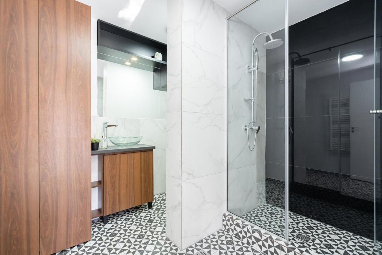 Elegant Two Bedrooms Apartment Bukarest Kültér fotó
