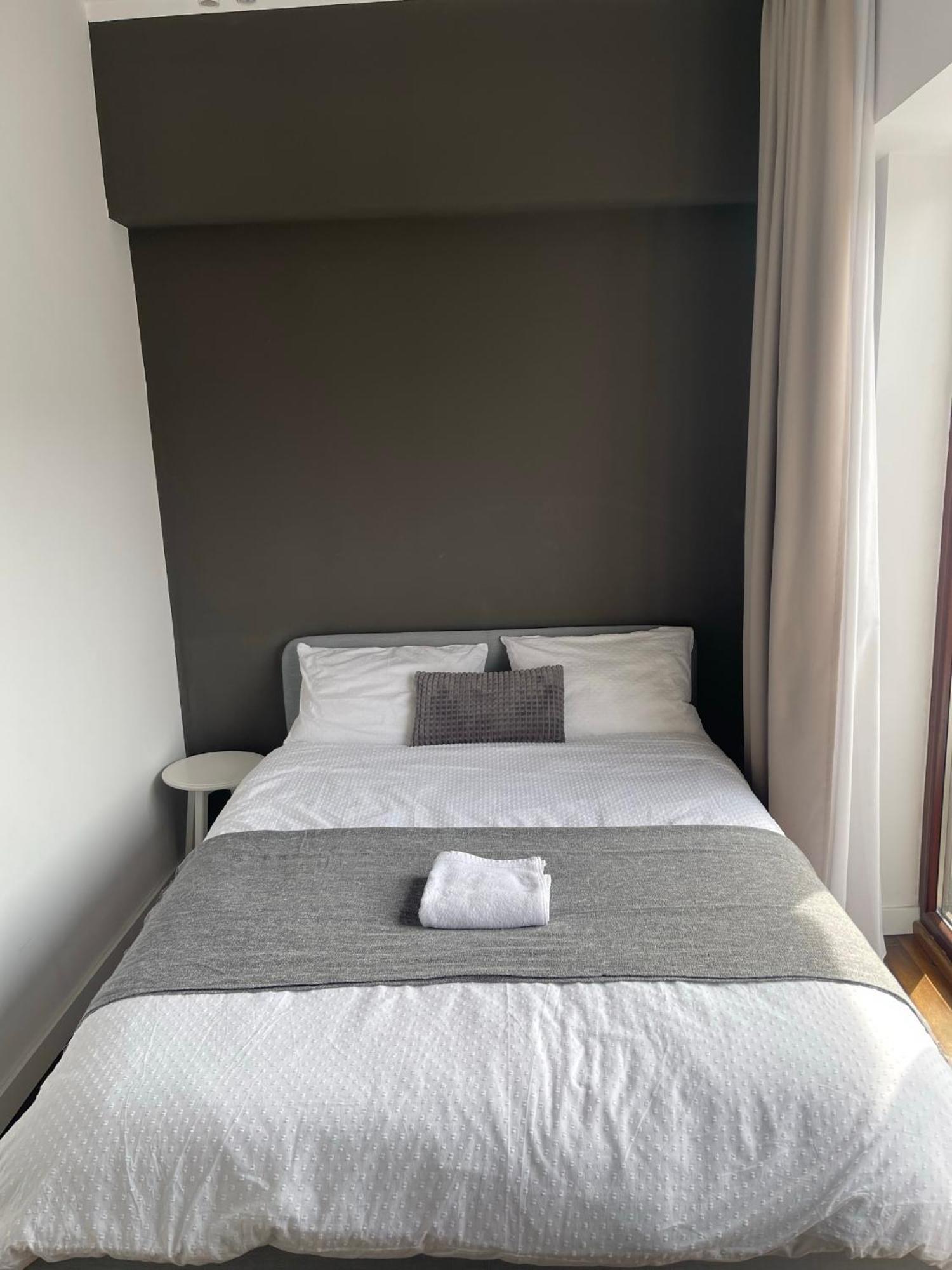 Elegant Two Bedrooms Apartment Bukarest Kültér fotó